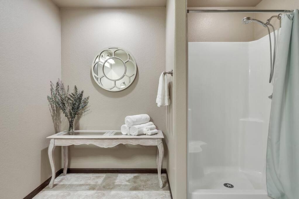 Large Home In The Most Convenient Location Rapid City Extérieur photo