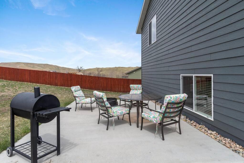 Large Home In The Most Convenient Location Rapid City Extérieur photo
